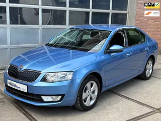 Skoda Octavia 1.2 TSI Elegance Busines ,CRUISE,HALF LEER,STOELVERW,PDC